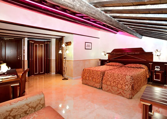 Pantheon Otel