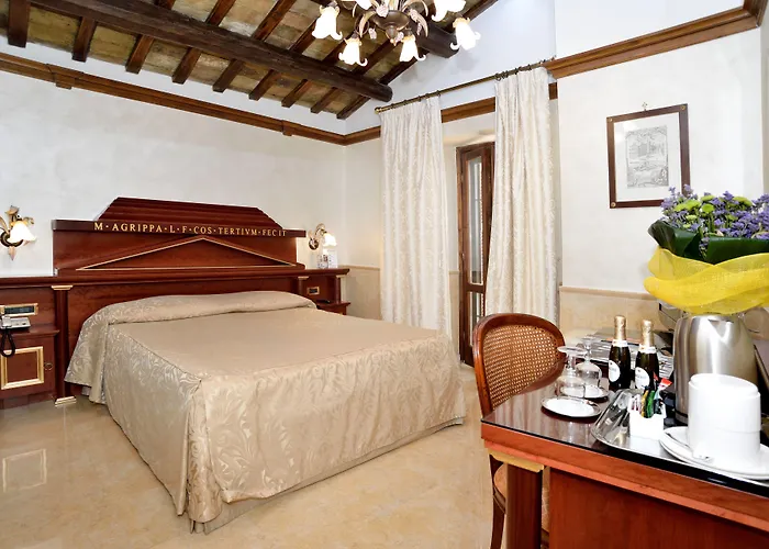 Otel Pantheon